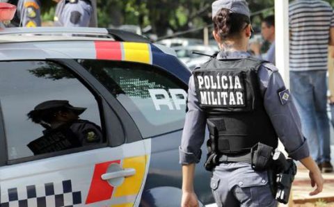 EXECUÇÃO SUMÁRIA:   Jovem é morto a tiros por dois motoqueiros dentro de casa