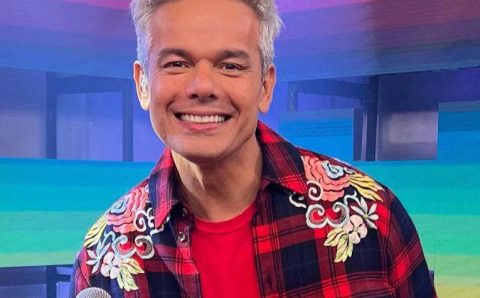 Silvio Santos expulsa Otaviano Costa do programa e ator se diverte: Vou ter história para contar para os meus netos
