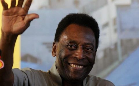 Quadro de Pelé piora e médicos dizem que câncer prejudica rins e coração