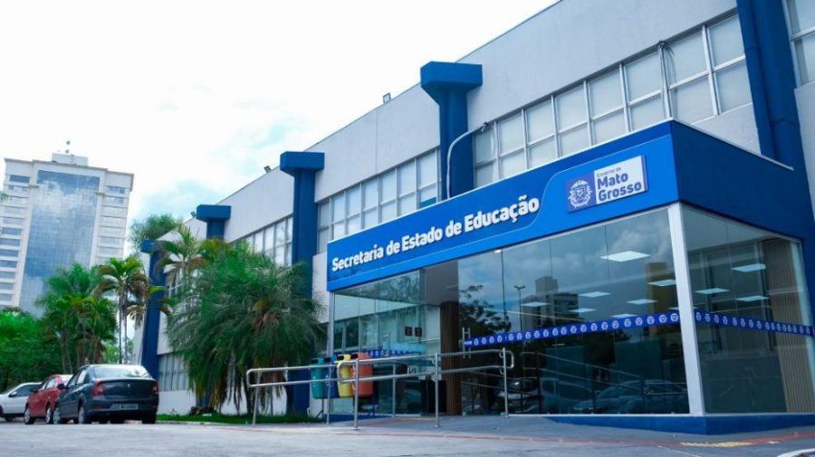 MT: Governo do Estado libera R$ 1,2 milhão em auxílio internet para profissionais da educação em Mato Grosso