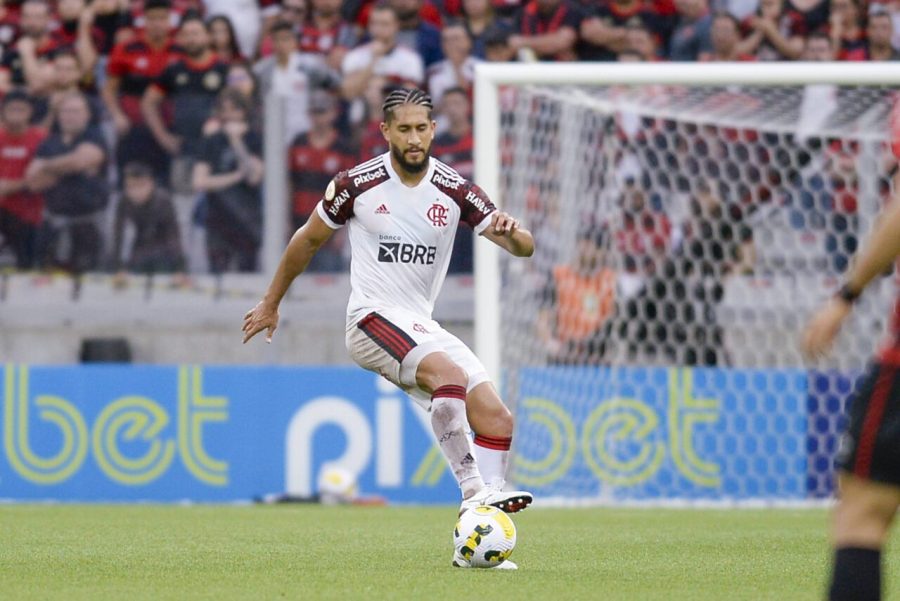 Zagueiro Pablo avalia estreia com a camisa do Flamengo