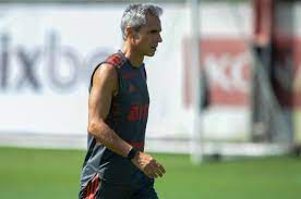 Paulo Sousa admite incômodo por especulação sobre Jorge Jesus no Flamengo