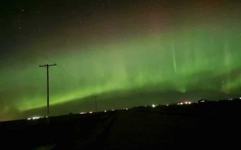 Erupção solar de grau máximo produz show de luzes na atmosfera da Terra