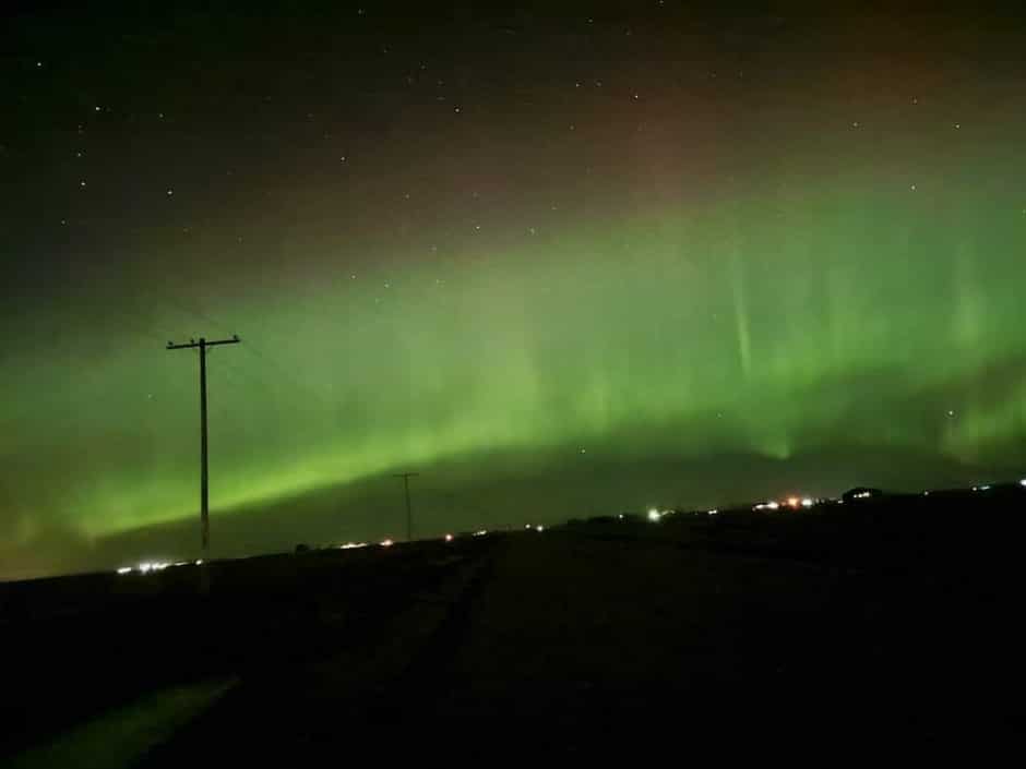 Erupção solar de grau máximo produz show de luzes na atmosfera da Terra