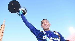 Athletico-PR se despede do goleiro Santos, a caminho do Flamengo