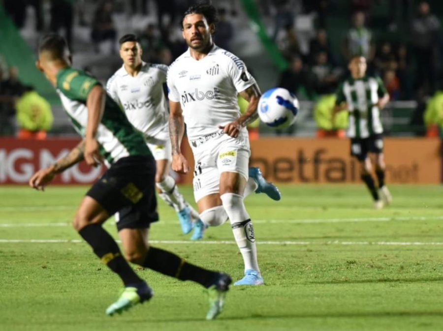 Santos joga mal na Argentina e perde para o Banfield na estreia da Copa Sul-Americana