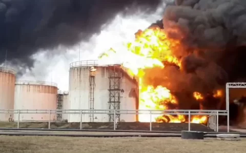 Guerra chega à Rússia? Ucrânia bombardeia depósito de gasolina russo
