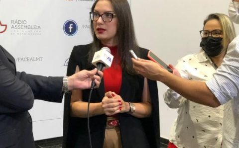 MT:  BEZERRA NA BRONCA:  Janaina peita MDB, descarta Tebet e está fechada com Bolsonaro
