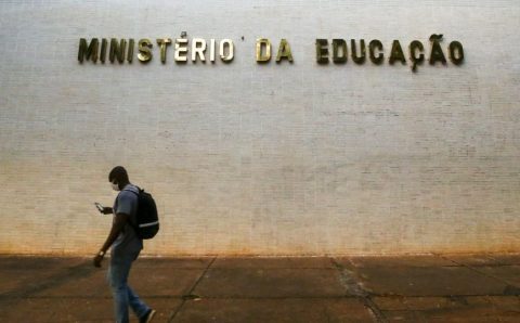 PORTA DE ENTRADA:   Luiz Marinho: meta é chegar a um milhão de jovens no Programa Aprendiz