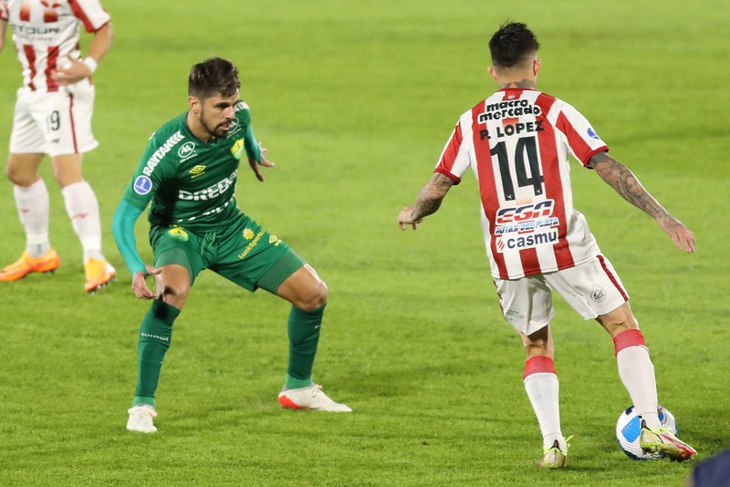 Com golaço de André Luis, Cuiabá vence o River Plate-URU fora de casa pela Sul-Americana