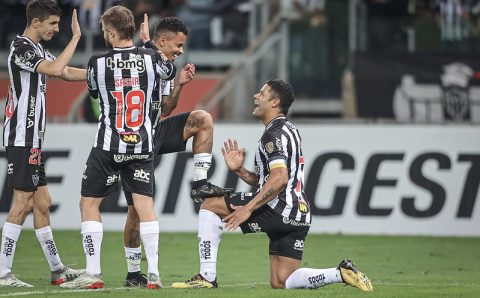 Atlético-MG bate o Del Valle com dois de Hulk e avança de fase na Libertadores