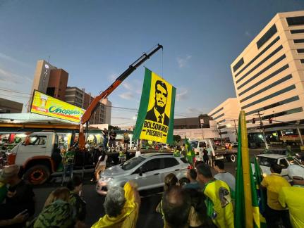 MT:  1º DE MAIO:  Com baixa aderência, apoiadores fazem ato pró-Bolsonaro em Cuiabá