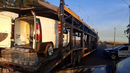 PM e PRF apreendem 220 quilos de cocaína em carro