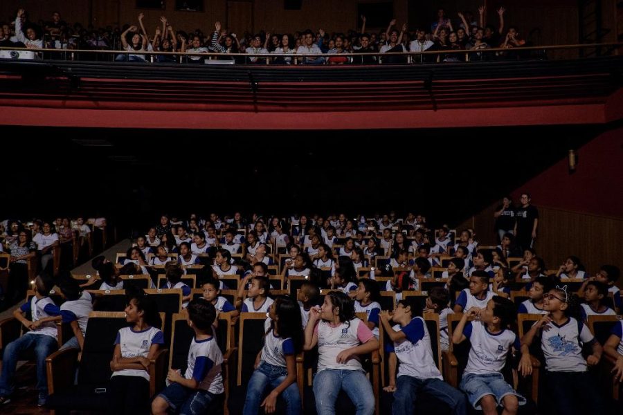 MT:    Cine Teatro Cuiabá oferece cinema para estudantes de escolas públicas e privadas