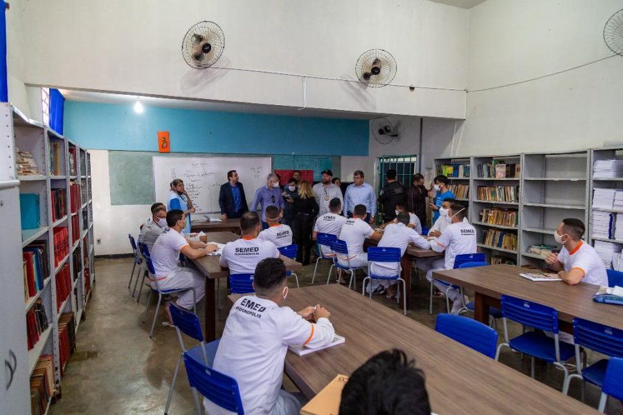 MT:  Projeto promove o acesso à leitura de recuperandos em Rondonópolis