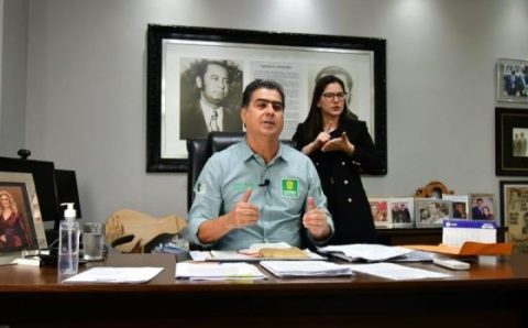 MT:  118 VAGAS:  Emanuel anuncia concurso para cargos de nível médio e superior em Cuiabá
