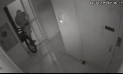 Câmeras flagram “homem-aranha” invadindo prédio no Centro de Cuiabá