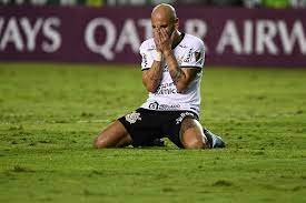 Fábio Santos lamenta pênalti perdido pelo Corinthians e projeta sequência na Libertadores