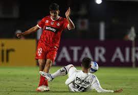 Vitória do Santos sobre La Calera-CHI é marcada por confusão entre jogadores