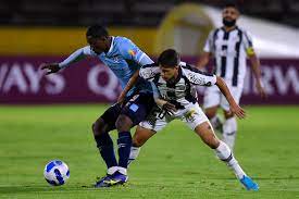 Bustos celebra vitória em Quito e elogia reservas do Santos: “Mostraram que estão à altura”