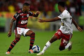 Pedro comemora gol pelo Flamengo e mira oitavas da Libertadores
