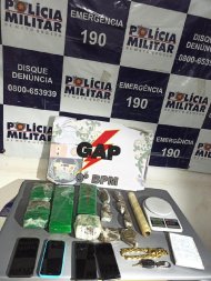 Trio é preso com tabletes e porções de maconha em Cuiabá