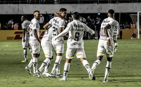 Santos recebe Ceará na Arena Barueri pelo Campeonato Brasileiro