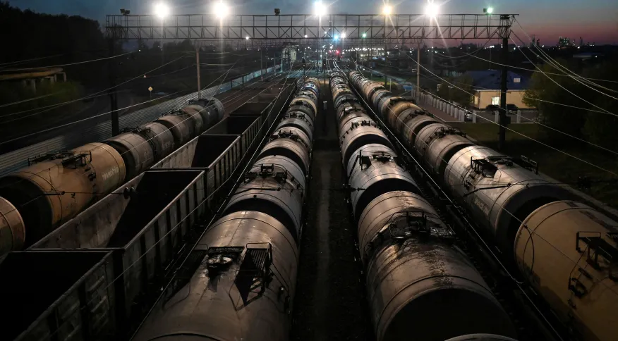 Rússia precisa vender petróleo e está ficando sem opções