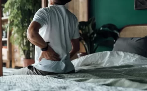 O câncer raro que tem dor nas costas como principal sintoma