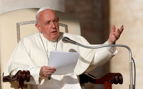 Jornada Mundial da Juventude: papa Francisco encerra evento com missa para 1,5 milhão e revela próxima sede