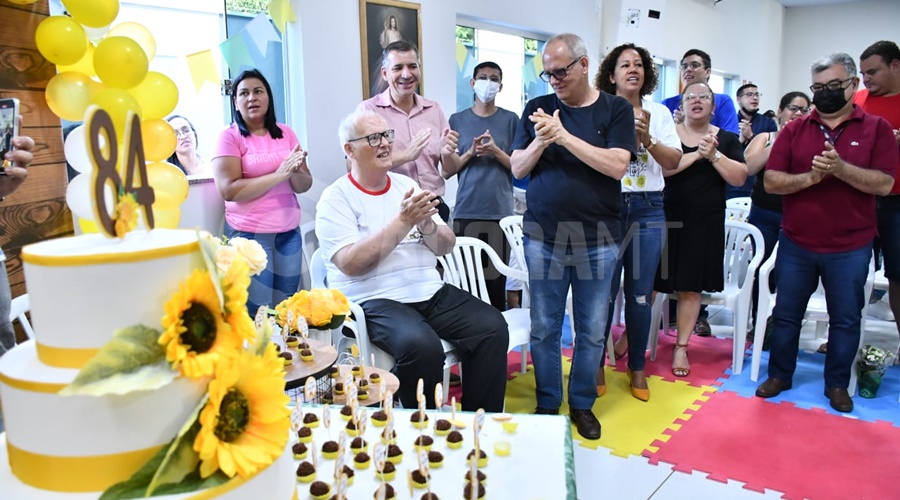 MT:  MUITAS HISTÓRIAS 84 anos:    Aniversário do Padre Lothar é comemorado com muitas homenagens