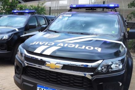 Acusado por homicídio é preso depois de estuprar enteada