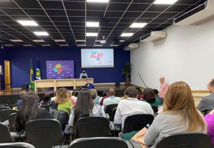 MT:  POLÍTICA ORGANIZACIONAL:  Seduc apresenta aos Diretores Regionais plano de ação para os próximos 10 anos da Educação em MT