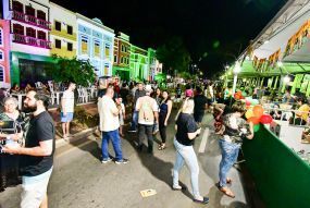População prestigia primeiro dia da programação do Viva o Feriado em Cuiabá