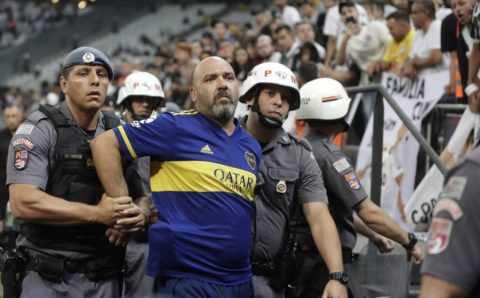 Dois torcedores do Boca Juniors presos em jogo contra o Corinthians são soltos