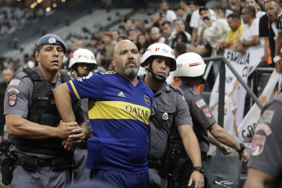 Dois torcedores do Boca Juniors presos em jogo contra o Corinthians são soltos