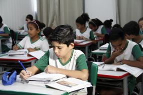 MT:  PLANTIO DE MUDAS:   ECIMC Profª Maria Dimpina Lobo Duarte recebe ações do Projeto Semeando o Futuro