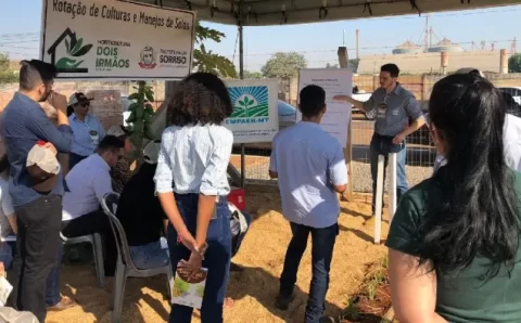 MT:   UM BOM EXEMPLO A SER SEGUIDO:  Empaer participa de dia de campo que estimula produzir legumes e verduras em áreas urbanas