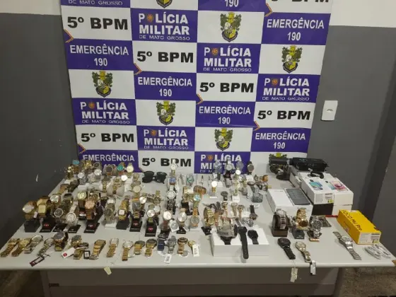 Polícia recupera 115 relógios de luxo furtados de relojoaria