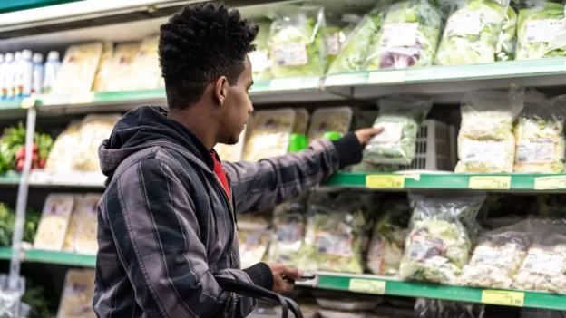 RUMOS DA ECONOMIA BRASILEIRA:   4 previsões que revelam economia em apuros para próximo presidente