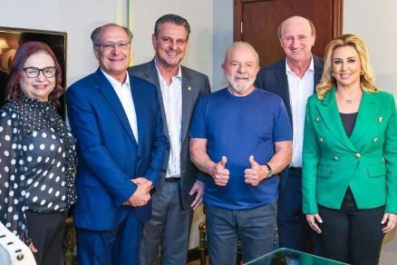 Neri posa com Lula e consolida chapa pela esquerda no Estado