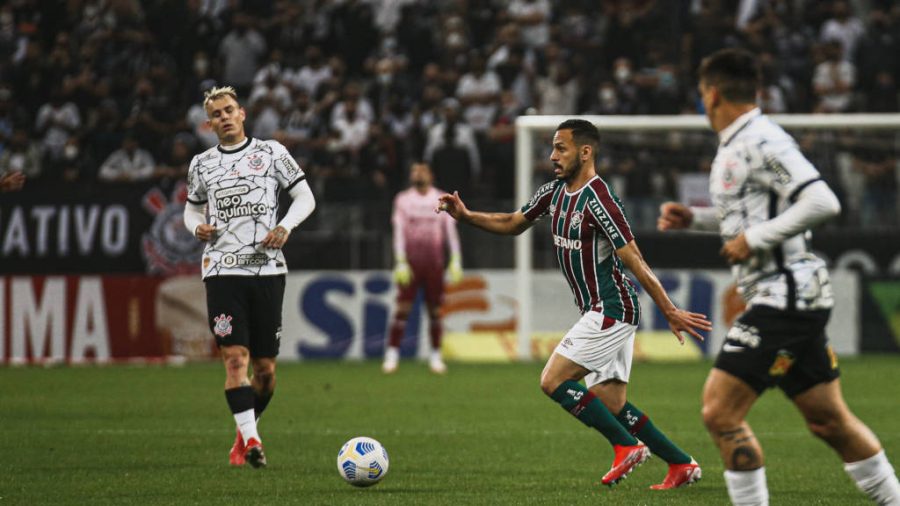 Com muitos desfalques, Corinthians visita Fluminense no Maracanã