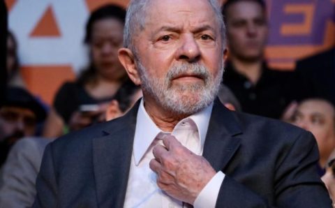Bomba caseira é detonada em ato de Lula no Rio