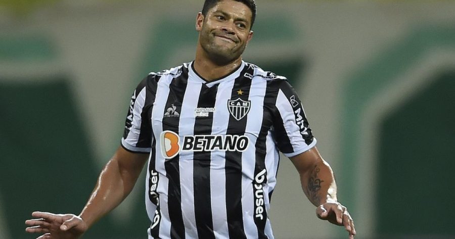 Hulk converte pênalti para o Atlético-MG, se redime e fala em título na Libertadores