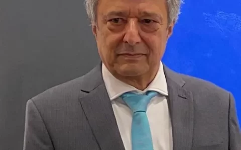 Escritor e cientista político Jorge Caldeira é eleito para cadeira na ABL