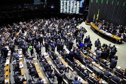 Congresso aprova da PEC do Auxílio Brasil; veja o que muda