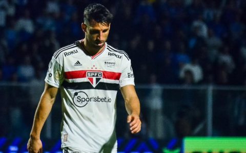 Calleri lamenta ausência no 2º jogo contra a Católica: “Estou bravo por isso”