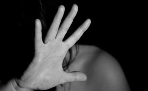 CRIME BÁRBARO:   Travesti é morta a pauladas em casa noturna de Cuiabá