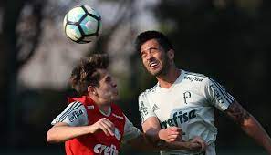 Homenageado pelo Palmeiras, Valdivia ganha mensagem de Ademir da Guia: “Aguardo convite da despedida”