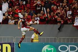 Diego destaca atuação do Flamengo e mostra confiança para sequência da temporada